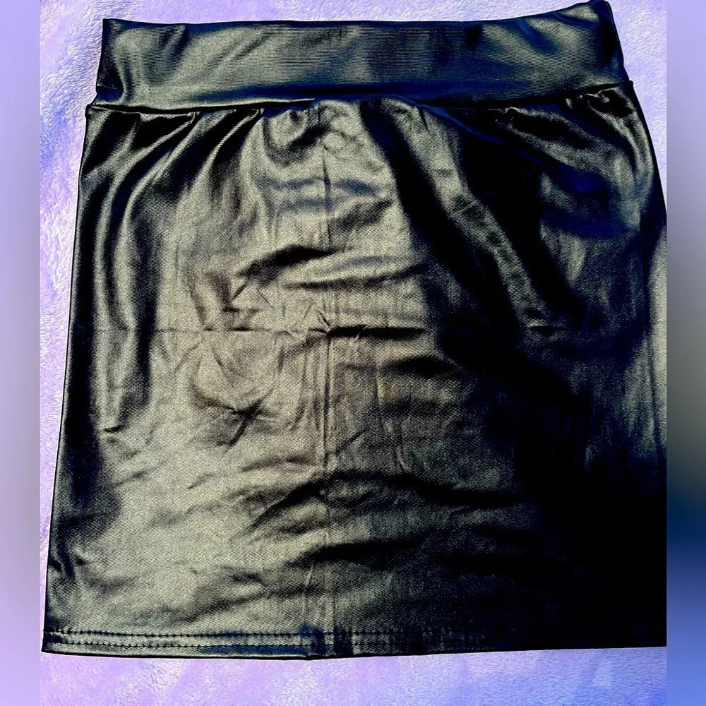 Black mini skirt.